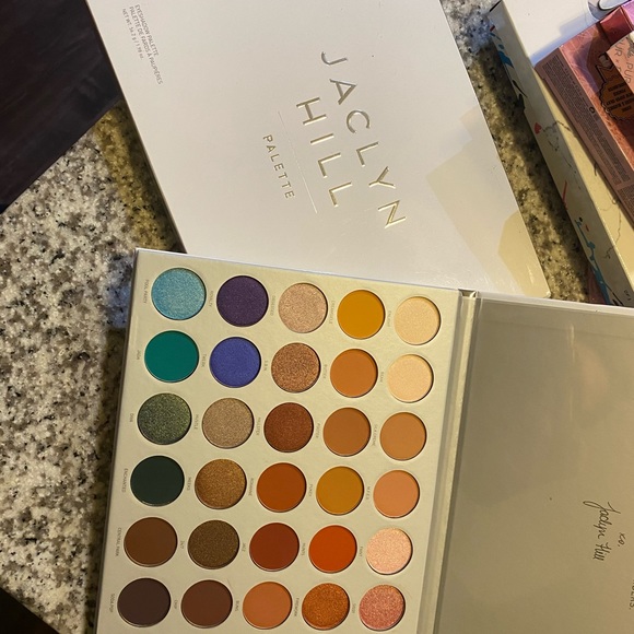 HIGH END MAKEUP BUNDLES ! - Picture 5 of 16